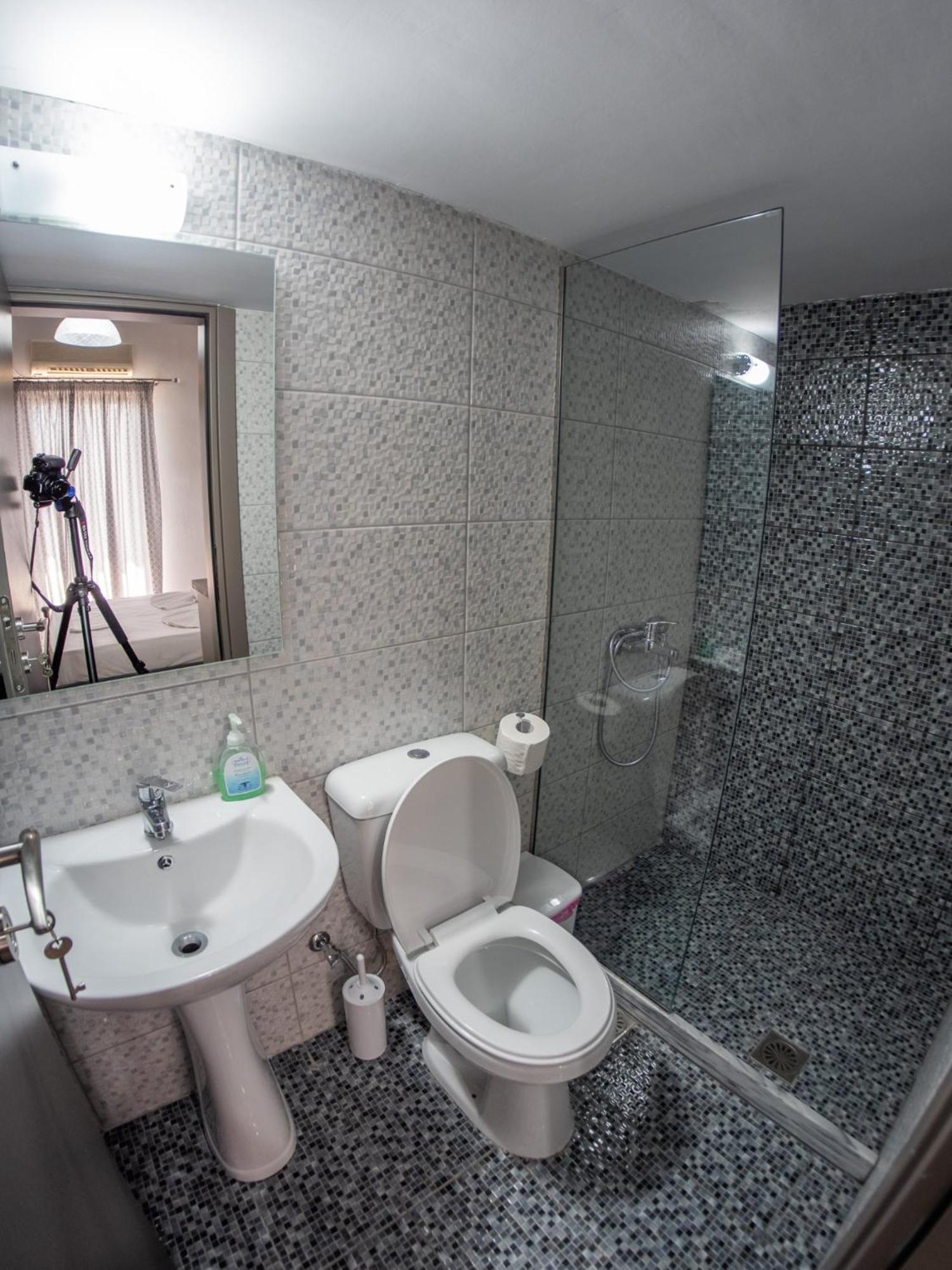 Pavlopetri Hotel Vinglafia ภายนอก รูปภาพ